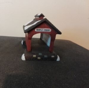Department 56 Heritage Village Maple Creek Covered Bridge Figurine